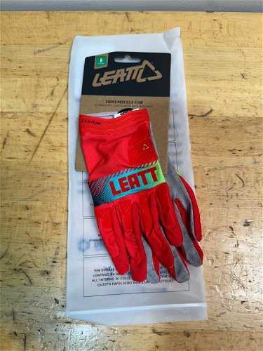 LEATT Gloves 2.5 X-Flow Size small