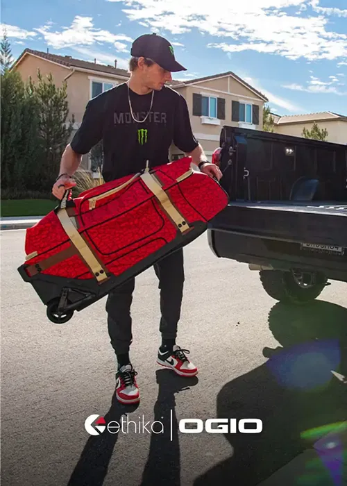 OGIO X ETHIKA LE - 9800 TRAVEL BAG APEX RED