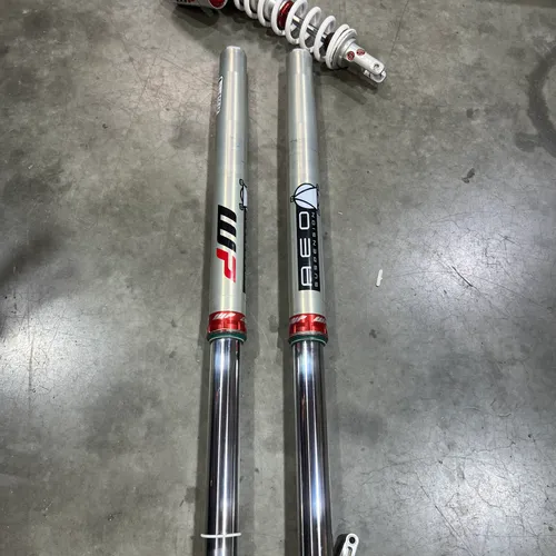 WP Cone Valve Forks And Trax Shock 
