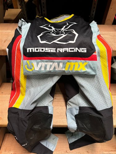Moose Racing Gear Set Combo With Gloves (L/34)