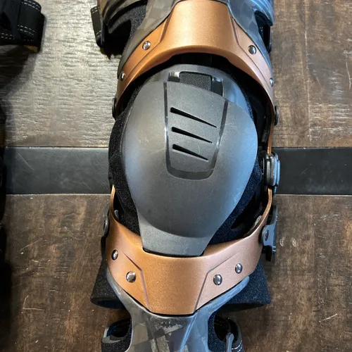 EVS Axis Pro - Size L
