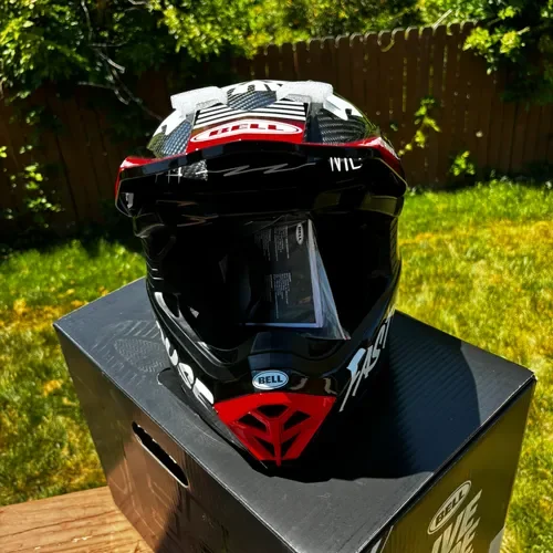 Bell Moto-10 Spherical Fasthouse Privateer Helmet | Large | New