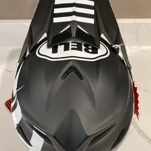 Bell Moto-9s Flex Helmet Small 