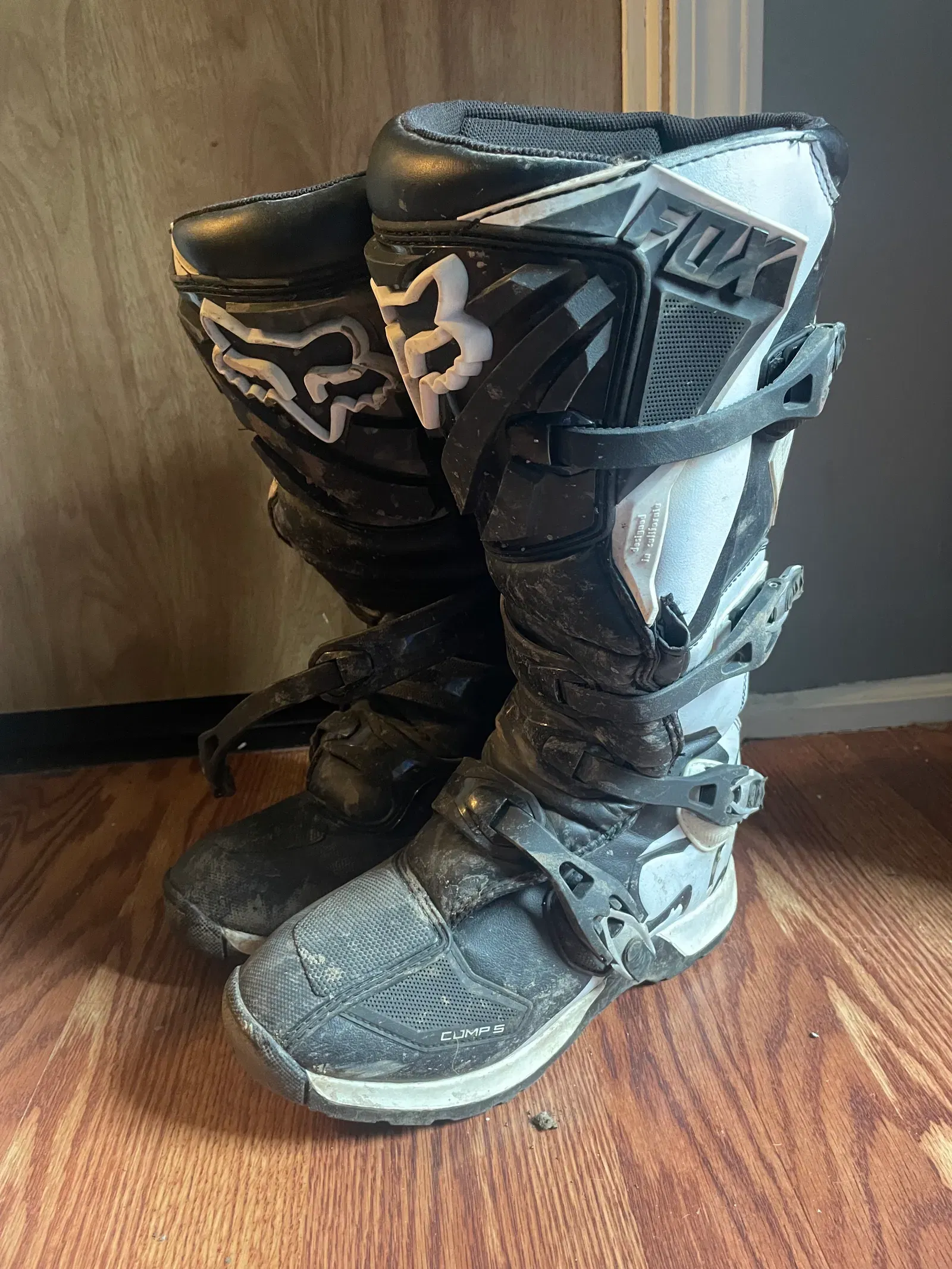 Fox Comp 5 Boots Sz 9
