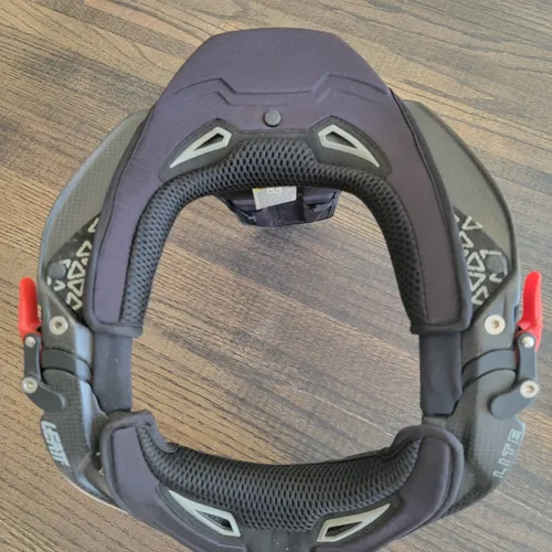 Leatt GPX Pro ネックブレース カーボン MX MTB ダウンヒル Leatt GPX pro Lite Neck Brace