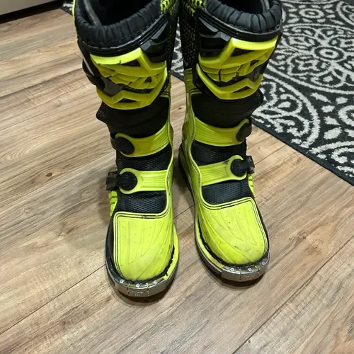 Fly Racing Boots (size 5)
