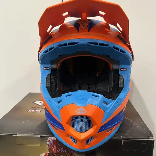 6D ATR-2 Helmet Size L Rare (Orange/Blue/Light Blue)