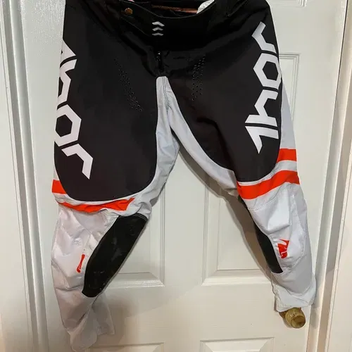 Thor Pulse Cube Kit 34 L Gear Combo 