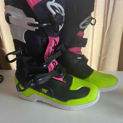 Women's Alpinestars Tech 3 Boots - Size 7