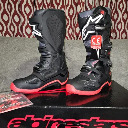 Tech 7 Boots