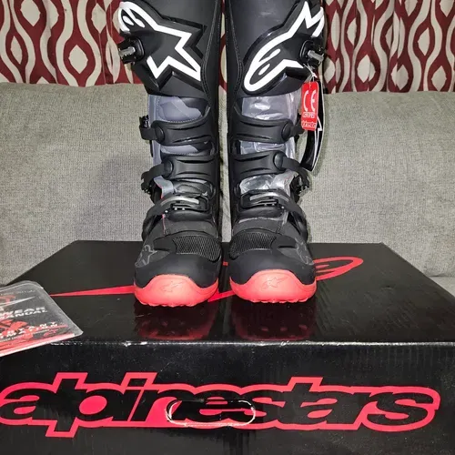 Tech 7 Boots