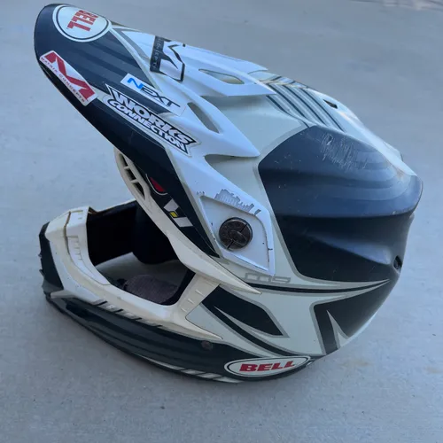 Bell Moto 9 Helmet