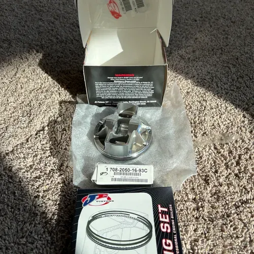 JE Pistons Forged Piston Kit Brand New