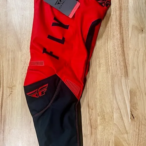 FLY RACING YOUTH F-16 PANTS RED/BLACK SZ 22