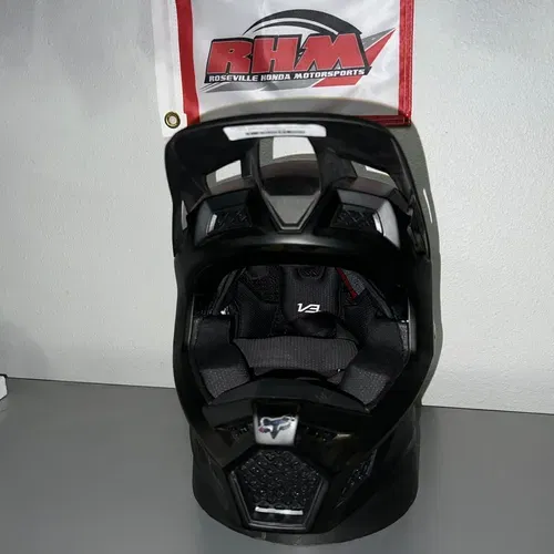Fox V3 RS Black Carbon Helmet