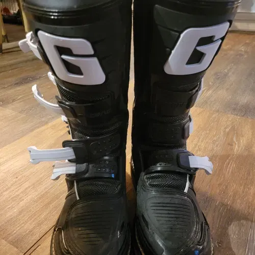 Gaerne sgj cheap youth boots