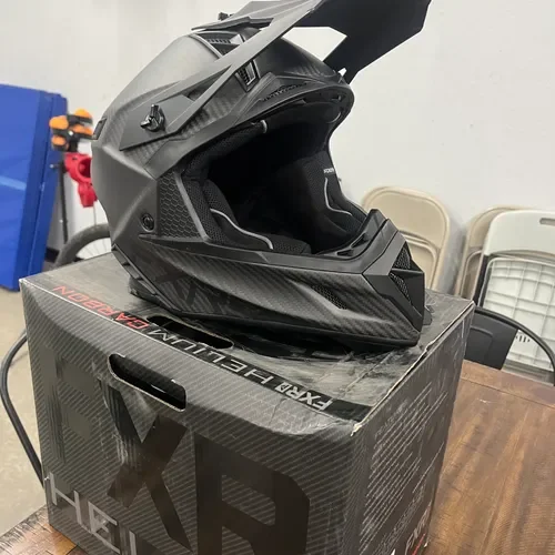 FXR Helium Carbon Fiber Helmet