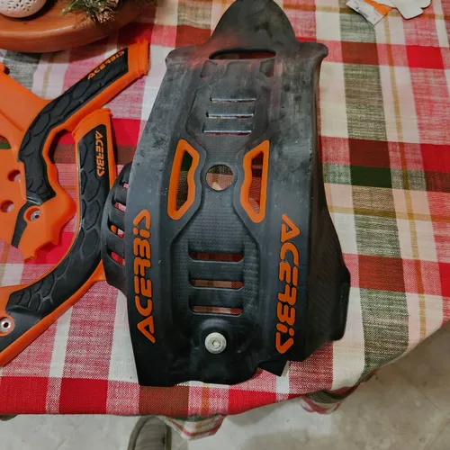 Skid Plate MX Locker