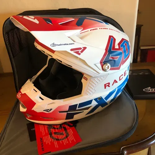 6D Helmets - Size M