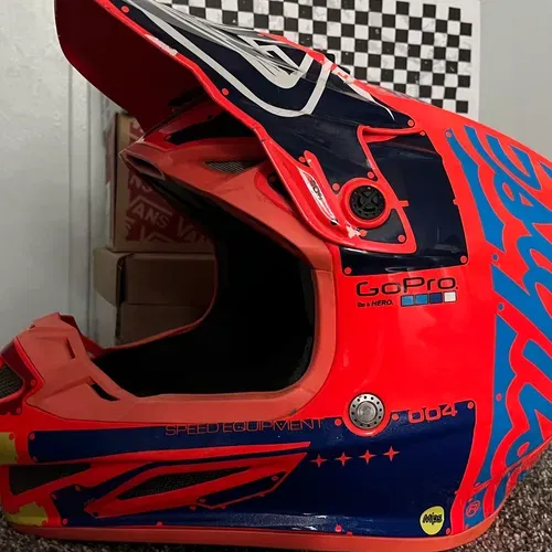 Troy lee se4 ktm online team edition 2 helmet