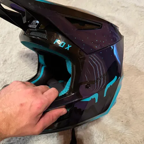 Fox Racing Helmets Size M