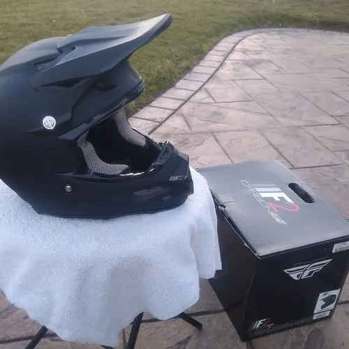 Fly F2 Carbon Kevlar Helmet - Brand New