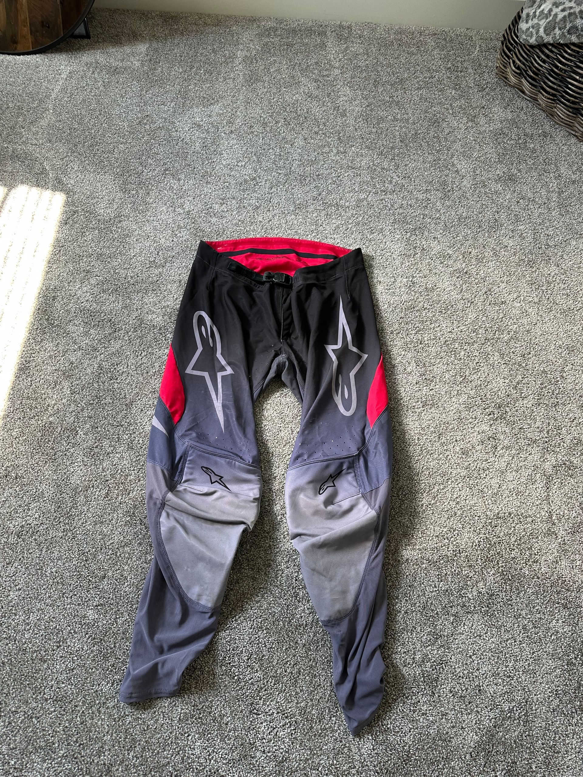 Alpinestars Supertech Professional Gear Set