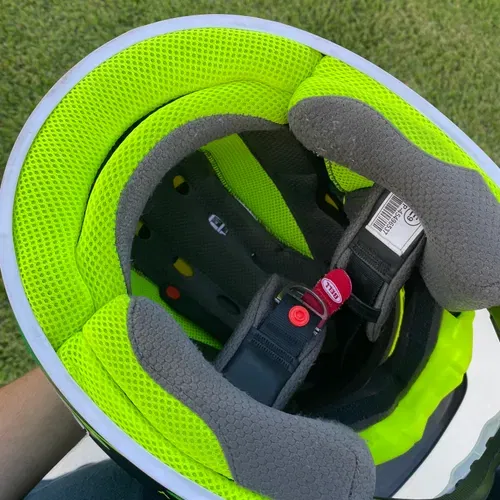 Bell MX-9 MIPS "Showtime" With 100% Goggles