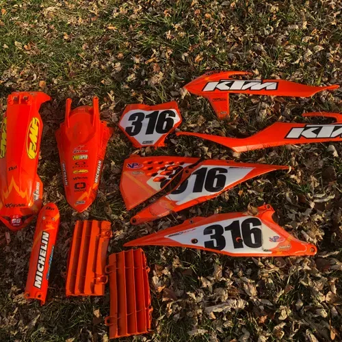 Ktm plastic kit 