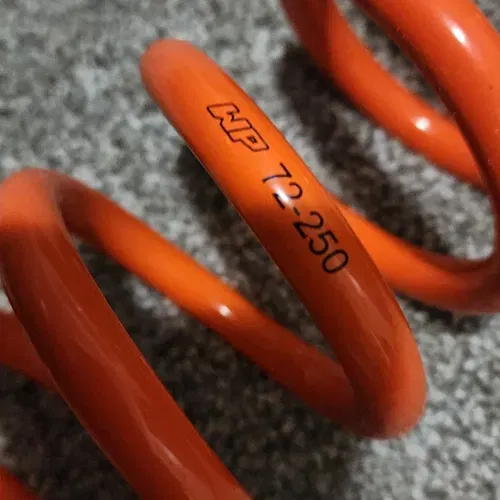 WP 72-250 shock spring, 72 N/mm x 250mm long, new