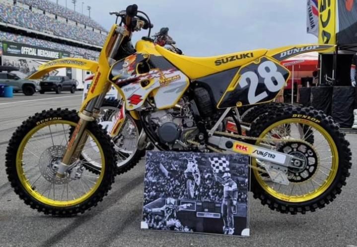 SUZUKI RM125 1993-1999 RM250 REAR WHEEL AXLE BLOCKS CHAIN ADJUSTER BLOCKS 20mm