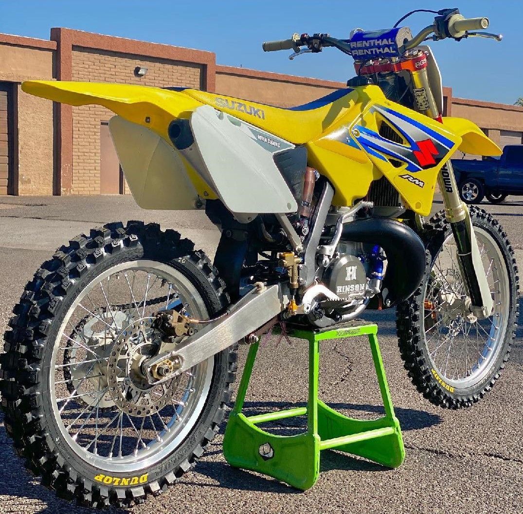 SUZUKI RM125 2000-2008 RM250 REAR WHEEL AXLE BLOCKS CHAIN ADJUSTER BLOCKS RM250