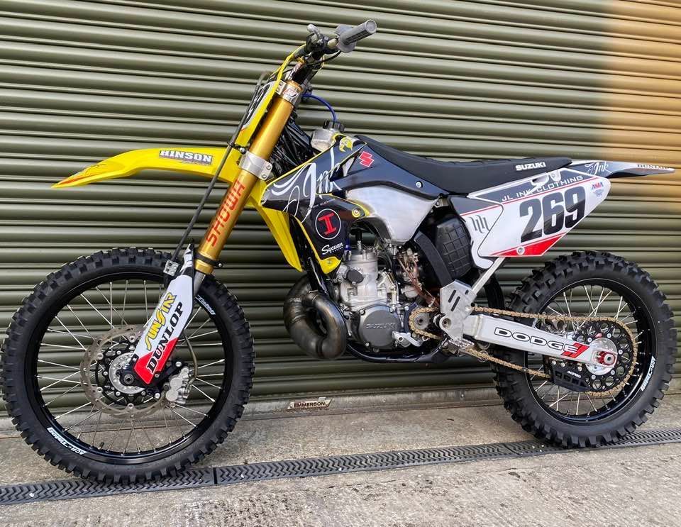 SUZUKI RM125 2000-2008 RM250 REAR WHEEL AXLE BLOCKS CHAIN ADJUSTER BLOCKS RM250