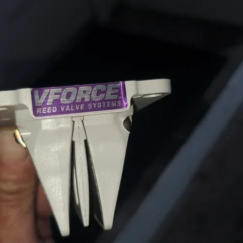 V Force Reed Valve Cage With Carbon Fiber Reeds
