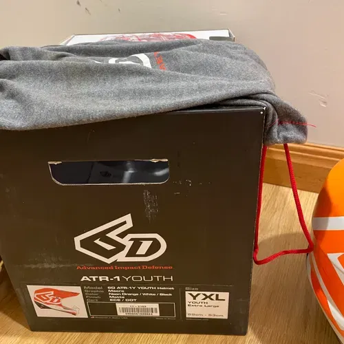 6D Youth Helmet XL