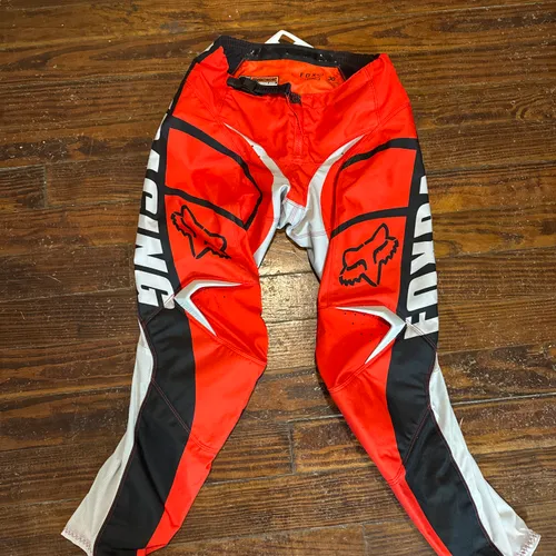 Fox 180 Goat Strafer 
Jersey/pants 
Red 