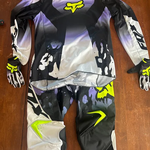 Fox 180 Riding Gear And Fox Comp Boots 