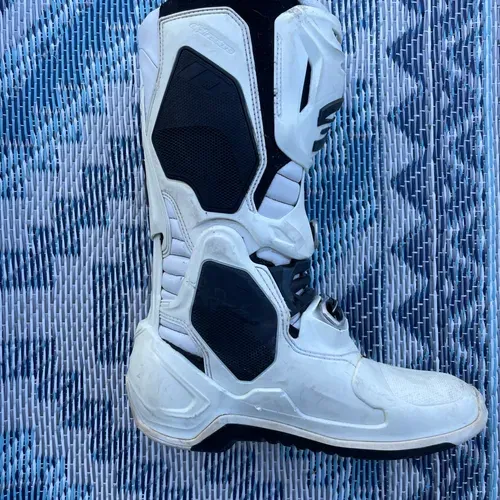 Tech10 Boots 