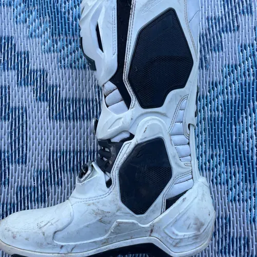Tech10 Boots 