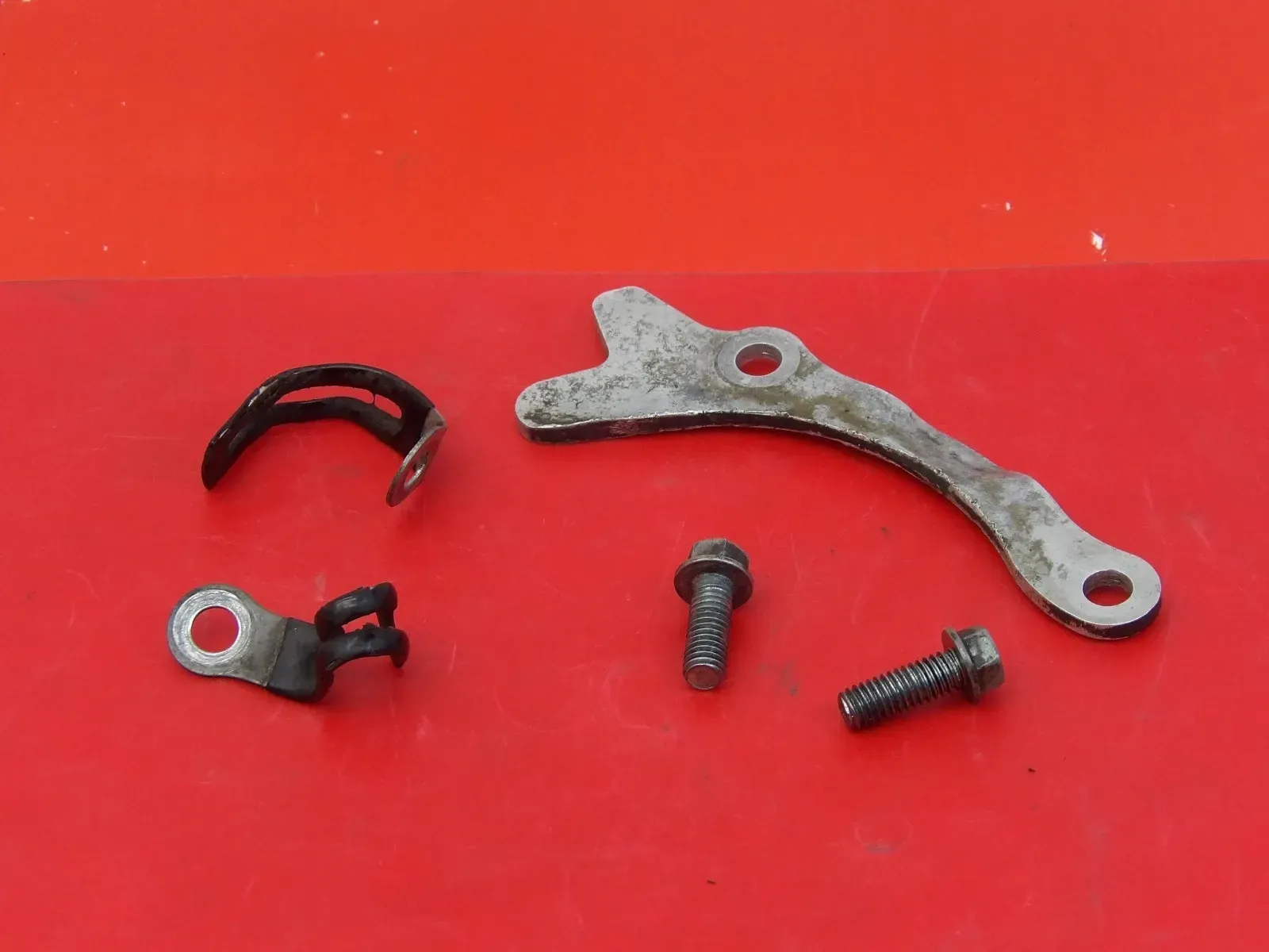 🏁 Case Saver Drive Chain Guide – Fits 2005 Honda CRF250R