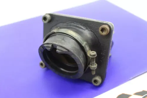 1982 Yamaha It465 Intake Reed Block Assembly W/ Intake Boot