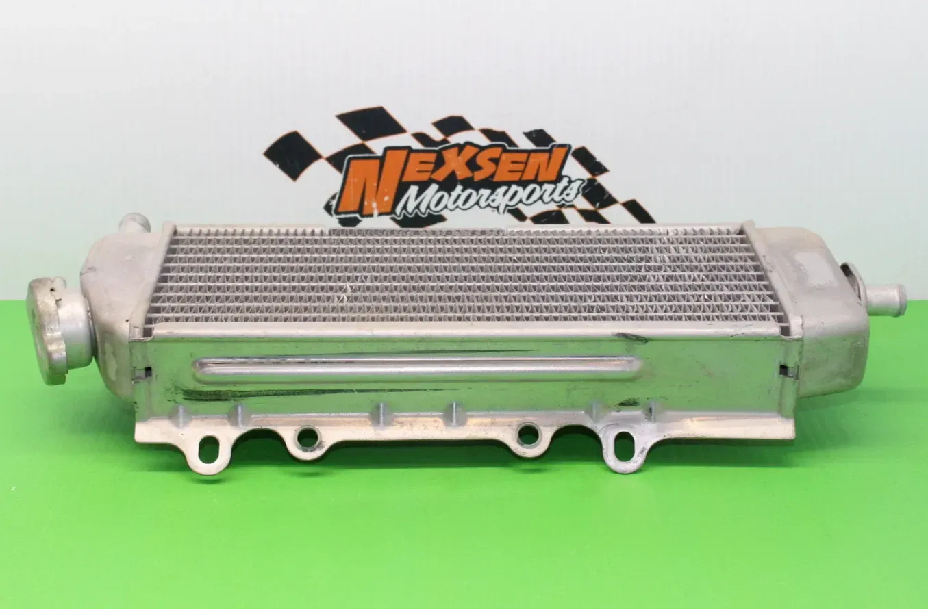 🏁 Left Engine Radiator Cooling Cooler – Fits 2005 Kawasaki KX250F