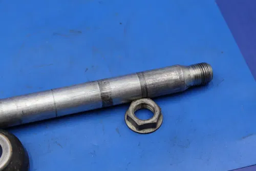 2006 Yamaha Wr450 Front Wheel Rim Axle Pivot Bolt 1c3-25181-10-00