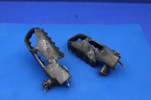 1989 Yamaha Yz250 Footrest Set Left Right