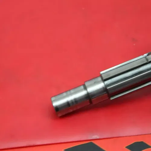1982 Honda Cr480r Transmission Countershaft 23T