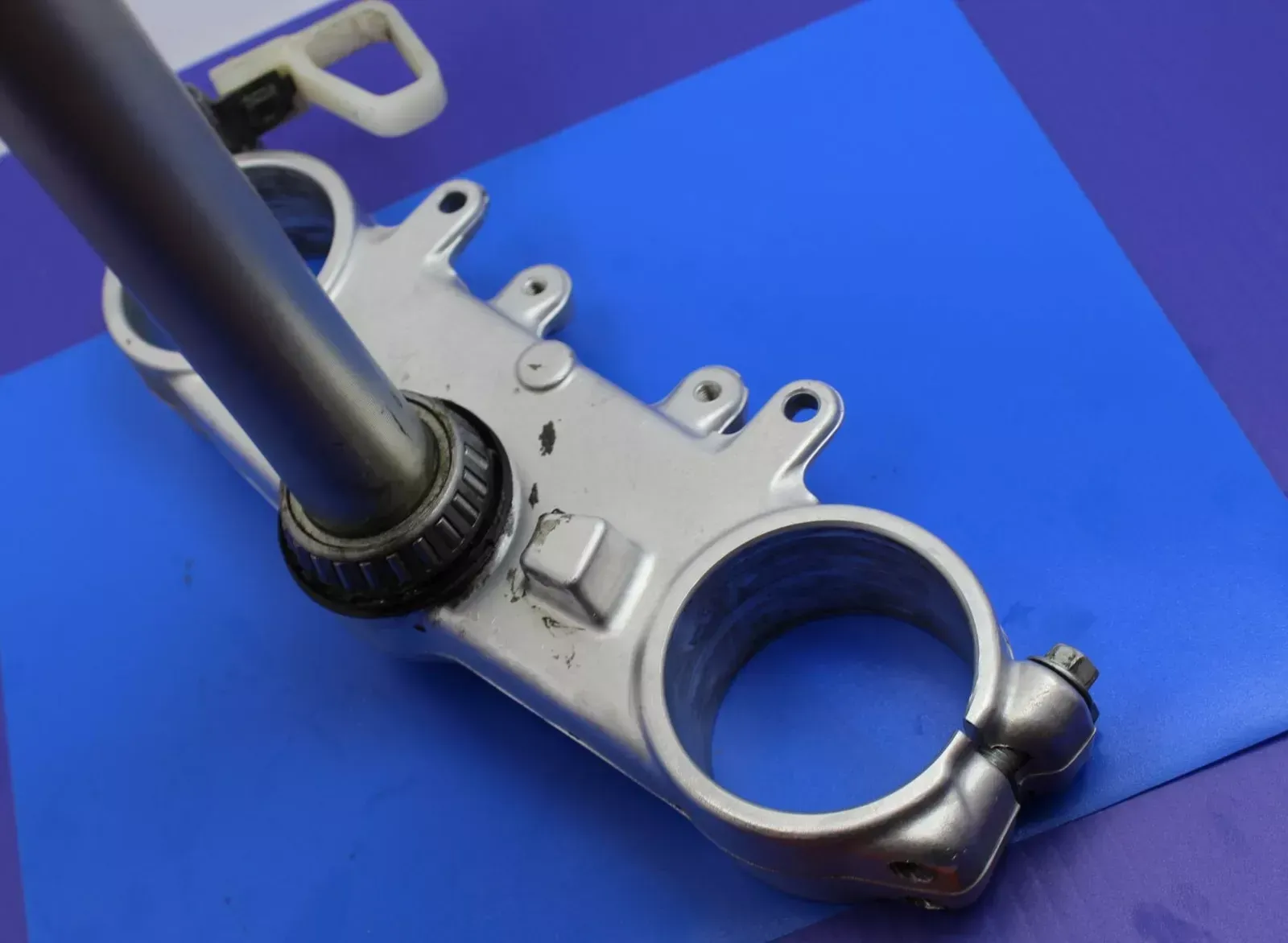 1999 Yamaha Yz400f Front Forks Clamp Lower Triple Tree Stem