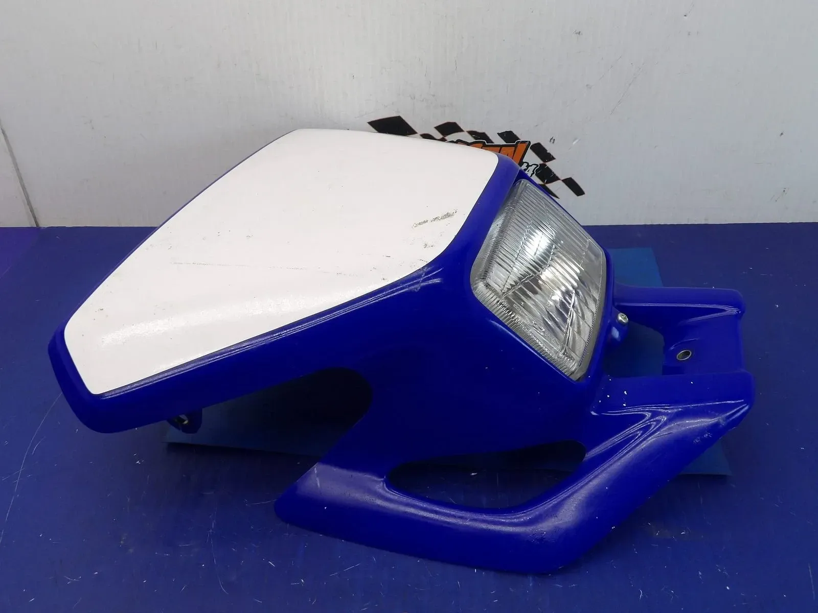 🏁 Front Headlight Housing Assembly – Fits 2001 Yamaha WR426F
