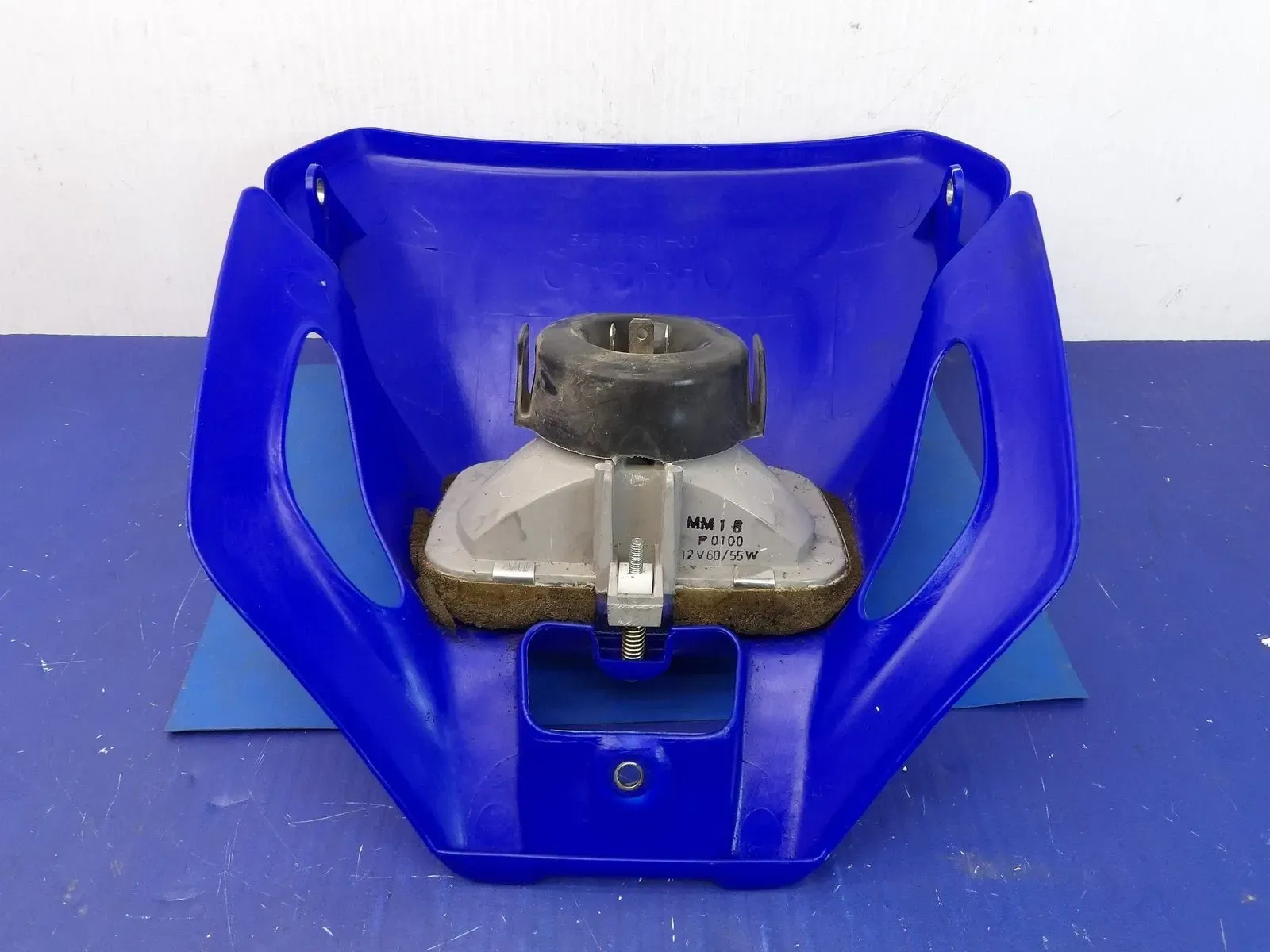 🏁 Front Headlight Housing Assembly – Fits 2001 Yamaha WR426F