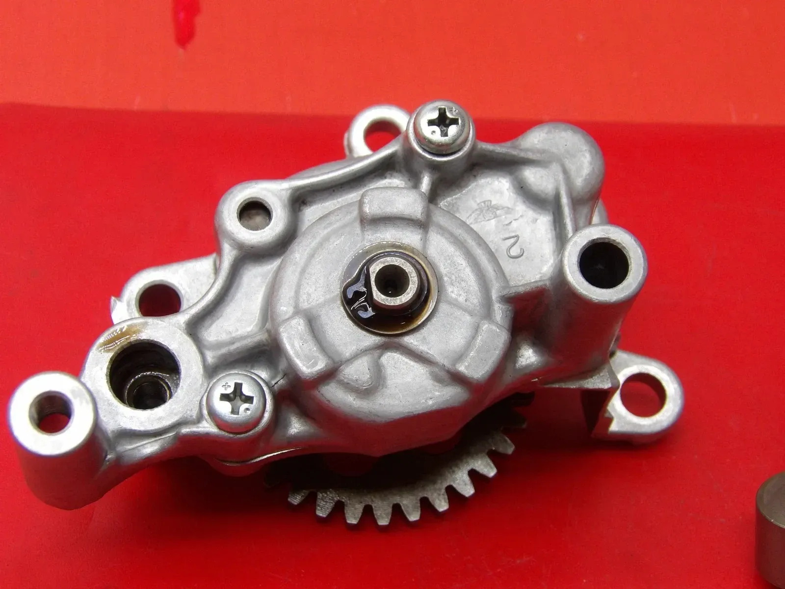 1985 Honda ATC250SX Oil Pump Pickup Screen Gear Assembly 15100-HA0-771