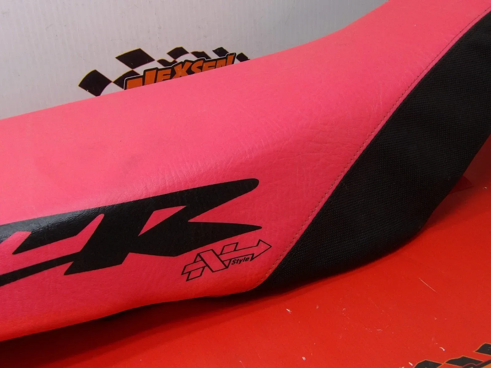 🏁Seat Saddle – Fits 1999 Honda CR125R